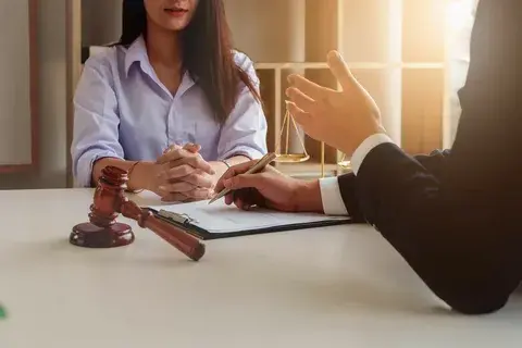 ما هي شروط فسخ عقد الزواج